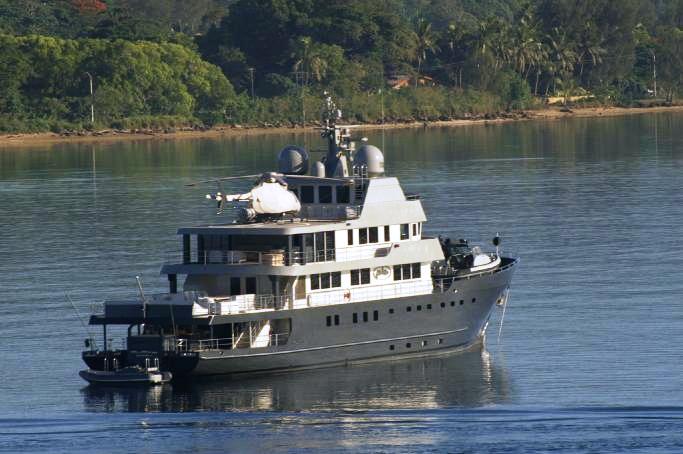 Yacht PLAN B, Australian Naval Dockyard CHARTERWORLD ...